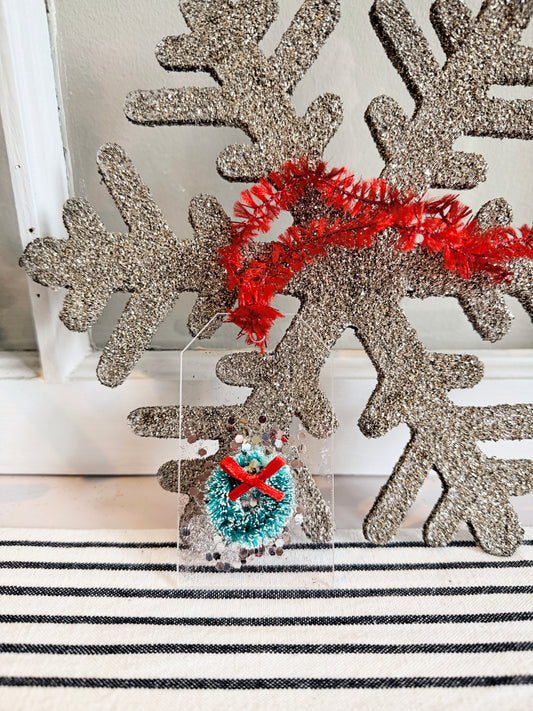 Mini Acrylic Holiday Tag with Vintage Wreath & Sparkle