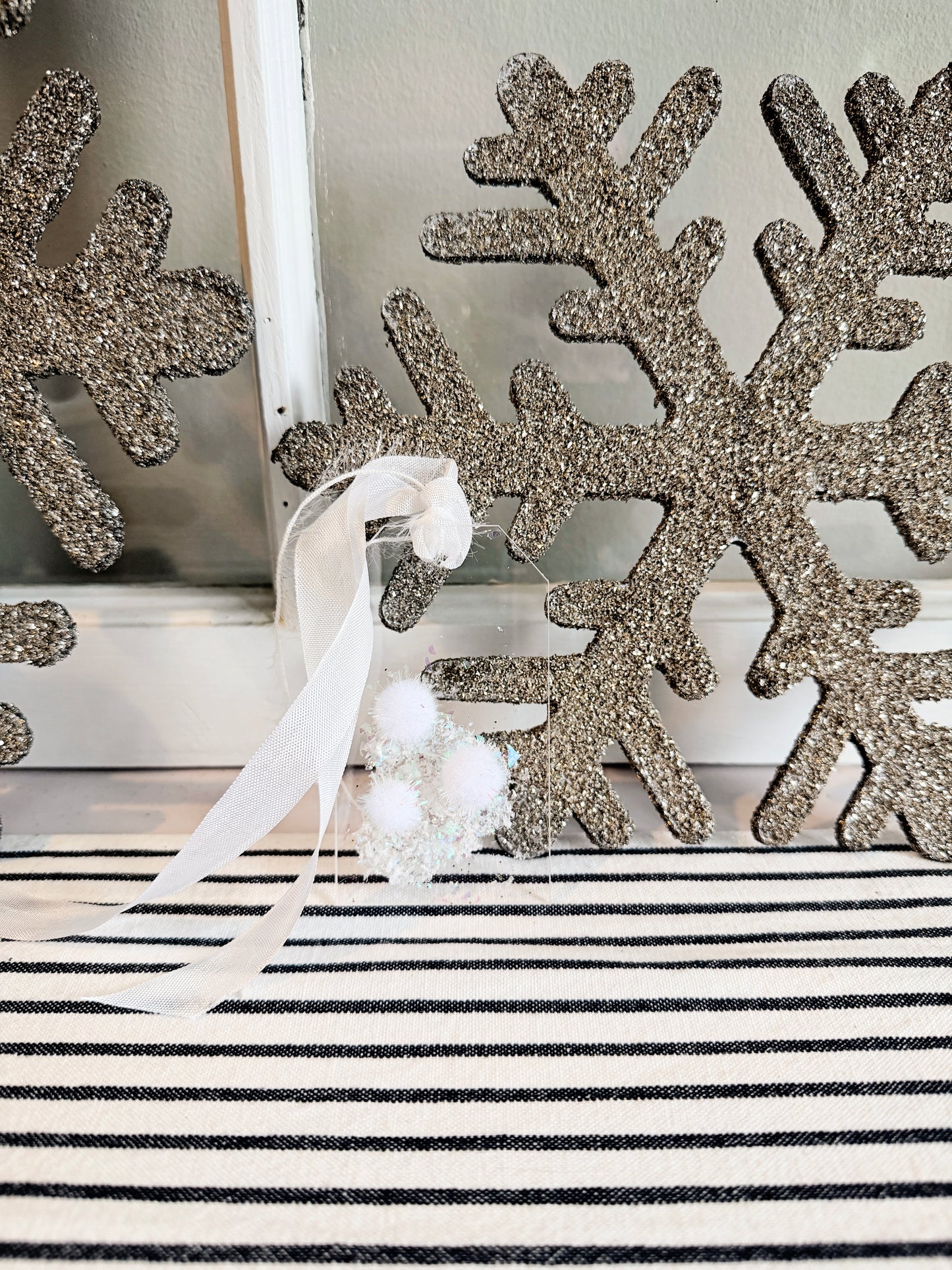 Mini Acrylic Holiday Tag with Snow Glitter & Pom Poms