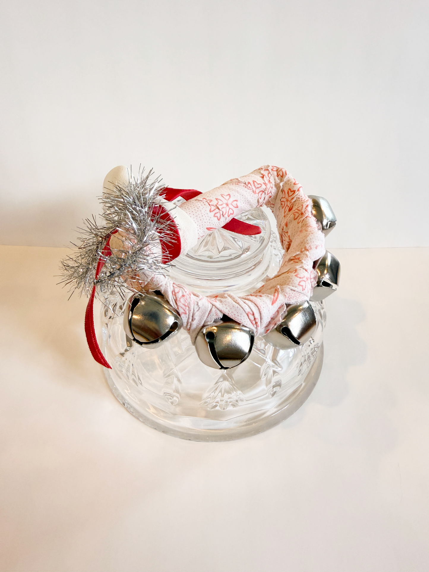 Heirloom Hand-Tied Jingle Bell Ring – Vintage French Linen & Silver Tinsel