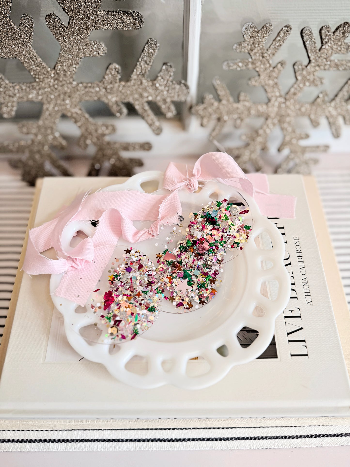 Acrylic Circle Tag with Holiday Sparkle & Pink Fabric Ribbon