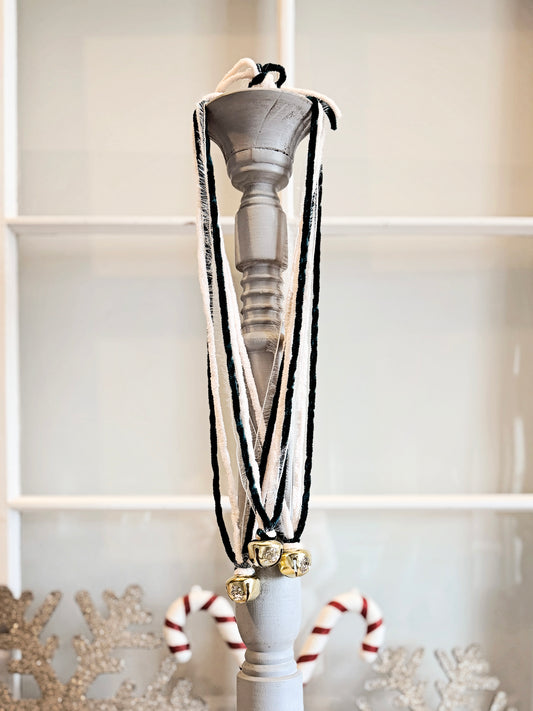 Vintage-Inspired Glitter Bell Ornament – Forest Green Yarn Tie